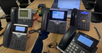 видеосравнение работы телефонных аппаратов Cisco и Yealink с телефонной станцией ПРОТЕЙ SSW5.