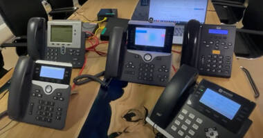 видеосравнение работы телефонных аппаратов Cisco и Yealink с телефонной станцией ПРОТЕЙ SSW5.